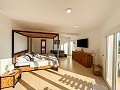 Acogedora Villa con Piscina y Vistas Panoramicas a la Montaña en Petrer in  Dream Villas Alicante