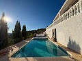 Acogedora Villa con Piscina y Vistas Panoramicas a la Montaña en Petrer in  Dream Villas Alicante