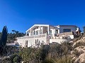 Acogedora Villa con Piscina y Vistas Panoramicas a la Montaña en Petrer in  Dream Villas Alicante