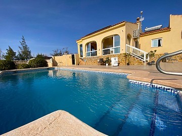 Schönes Landhaus mit Pool in Pinoso