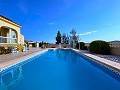Mooi landelijk huis met zwembad in Pinoso in  Dream Villas Alicante