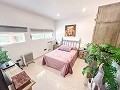 Encantadora Villa con Cocina de Verano y Casa de Invitados a 15 minutos de la Playa in  Dream Villas Alicante
