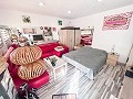 Encantadora Villa con Cocina de Verano y Casa de Invitados a 15 minutos de la Playa in  Dream Villas Alicante