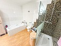 Encantadora Villa con Cocina de Verano y Casa de Invitados a 15 minutos de la Playa in  Dream Villas Alicante