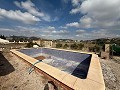 Villa met 4 slaapkamers en 2 badkamers en een houten huis met 4 slaapkamers en 2 badkamers te koop in La Romana. in  Dream Villas Alicante