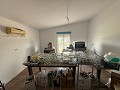 Villa met 4 slaapkamers en 2 badkamers en een houten huis met 4 slaapkamers en 2 badkamers te koop in La Romana. in  Dream Villas Alicante