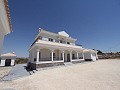 Villas de Obra Nueva en Pinoso con piscina y parcela in  Dream Villas Alicante