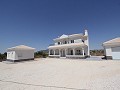 Villas de Obra Nueva en Pinoso con piscina y parcela in  Dream Villas Alicante