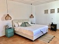 Exklusive Off-Grid-Villa auf dem Gipfel des Berges in Villena in  Dream Villas Alicante