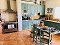 Exklusive Off-Grid-Villa auf dem Gipfel des Berges in Villena in  Dream Villas Alicante