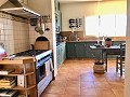 Exklusive Off-Grid-Villa auf dem Gipfel des Berges in Villena in  Dream Villas Alicante