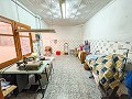 Wundervolles Stadthaus mit Geschäftsmöglichkeit in Elda in  Dream Villas Alicante