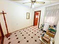 Wundervolles Stadthaus mit Geschäftsmöglichkeit in Elda in  Dream Villas Alicante