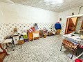 Wundervolles Stadthaus mit Geschäftsmöglichkeit in Elda in  Dream Villas Alicante
