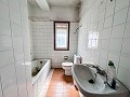 Gran Proyecto de Reforma con Opción de Comercio y 2 Apartamentos in  Dream Villas Alicante