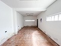 Gran Proyecto de Reforma con Opción de Comercio y 2 Apartamentos in  Dream Villas Alicante