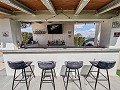 Prêt maintenant, villa spectaculaire avec piscine, maison d'amis et bar! in  Dream Villas Alicante