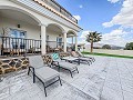 Prêt maintenant, villa spectaculaire avec piscine, maison d'amis et bar! in  Dream Villas Alicante
