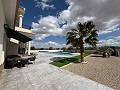 Prêt maintenant, villa spectaculaire avec piscine, maison d'amis et bar! in  Dream Villas Alicante