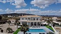 Prêt maintenant, villa spectaculaire avec piscine, maison d'amis et bar! in  Dream Villas Alicante