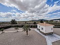 Prêt maintenant, villa spectaculaire avec piscine, maison d'amis et bar! in  Dream Villas Alicante