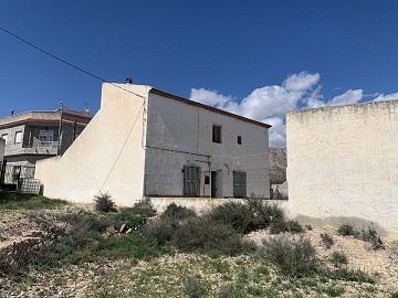 Reihenhaus mit 4 Schlafzimmern und Platz für einen Pool