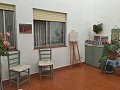 4 slaapkamer, 2 verdiepingen tellend herenhuis in Ayora in  Dream Villas Alicante