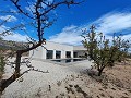 Schöne Neubauvilla mit 3 Schlafzimmern und 2 Bädern in Aspe in  Dream Villas Alicante