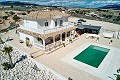 Prachtige villa met 4 slaapkamers en 3 badkamers in Pinoso. (Vaste prijs) in  Dream Villas Alicante