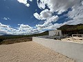 Moderne villa met 5 slaapkamers in Sax, Alicante in  Dream Villas Alicante