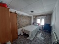 Preciosa villa de 5 dormitorios y 1 baño cerca de la ciudad de Sax in  Dream Villas Alicante