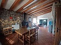 Preciosa villa de 5 dormitorios y 1 baño cerca de la ciudad de Sax in  Dream Villas Alicante