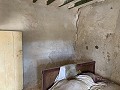 Casa para reformar con 3 dormitorios y espacio para piscina. in  Dream Villas Alicante