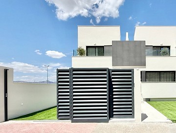 3 Bed New Build Villas with Communal Pool