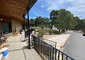 Atemberaubende traditionelle Villa mit 5 Schlafzimmern und 2 Bädern in 140.000 m2 Waldgebiet in Sax in  Dream Villas Alicante