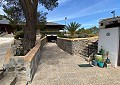 Atemberaubende traditionelle Villa mit 5 Schlafzimmern und 2 Bädern in 140.000 m2 Waldgebiet in Sax in  Dream Villas Alicante