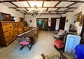 Atemberaubende traditionelle Villa mit 5 Schlafzimmern und 2 Bädern in 140.000 m2 Waldgebiet in Sax in  Dream Villas Alicante