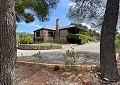 Atemberaubende traditionelle Villa mit 5 Schlafzimmern und 2 Bädern in 140.000 m2 Waldgebiet in Sax in  Dream Villas Alicante