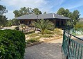 Atemberaubende traditionelle Villa mit 5 Schlafzimmern und 2 Bädern in 140.000 m2 Waldgebiet in Sax in  Dream Villas Alicante