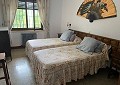 Atemberaubende traditionelle Villa mit 5 Schlafzimmern und 2 Bädern in 140.000 m2 Waldgebiet in Sax in  Dream Villas Alicante