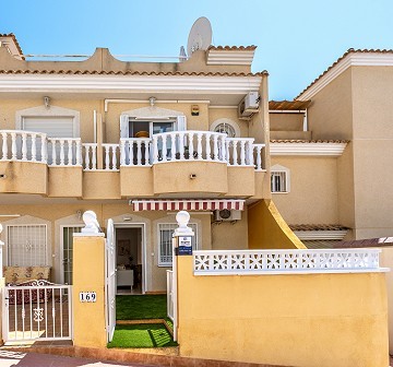 Casa adosada de 2 dormitorios en Villamartín