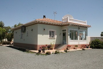 Prachtige villa met 3 slaapkamers en 2 badkamers in Abanilla.