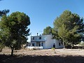 Schönes Landhaus mit 5 Schlafzimmern, 2 Bädern und Pool in Yecla. in  Dream Villas Alicante