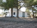 Schönes Landhaus mit 5 Schlafzimmern, 2 Bädern und Pool in Yecla. in  Dream Villas Alicante