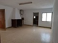 Schönes Landhaus mit 5 Schlafzimmern, 2 Bädern und Pool in Yecla. in  Dream Villas Alicante