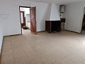 Schönes Landhaus mit 5 Schlafzimmern, 2 Bädern und Pool in Yecla. in  Dream Villas Alicante