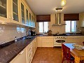 ¡Maravillosa villa de 5 dormitorios y 4 baños en Encebras (Pinoso) con hermosas vistas! in  Dream Villas Alicante