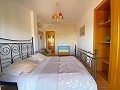 ¡Maravillosa villa de 5 dormitorios y 4 baños en Encebras (Pinoso) con hermosas vistas! in  Dream Villas Alicante