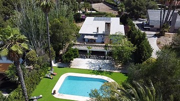 Exclusive 4 Bed 3 Bath Villa in Loma Bada Petrer.