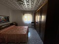 Fantastisches Stadthaus mit 4 Schlafzimmern und 3 Bädern mit Blick auf das Schloss in Petrer in  Dream Villas Alicante